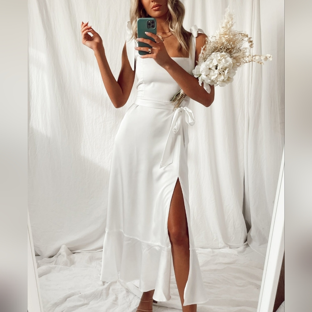 Show me your mumu garden satin white midi dress